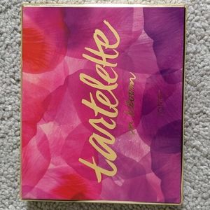 Tarte tartelette in bloom eye shadow palette